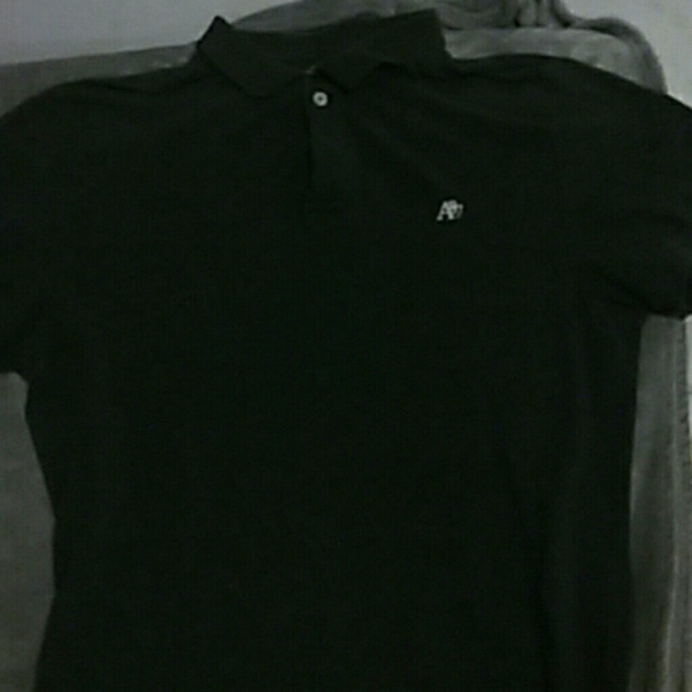 MEN'S collard shirt